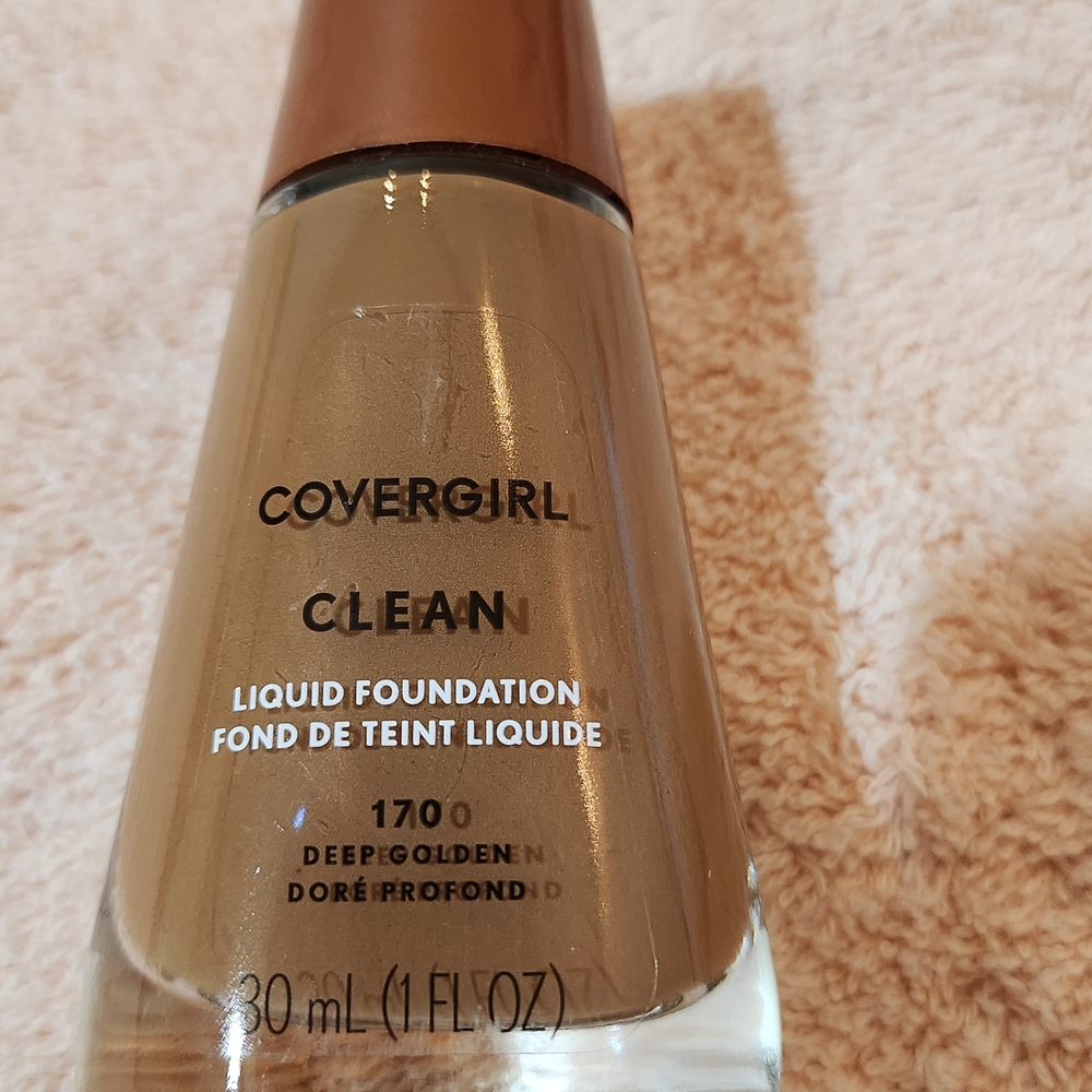 COVERGIRL Clean Liquid Foundation - 170 Deep Golden Brown